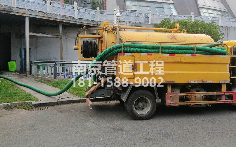 277企业商场隔油池吸污